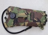 画像: 英軍キャメルバックThermoBak 3LハイドレーションパックDPM迷彩ブラダー付き