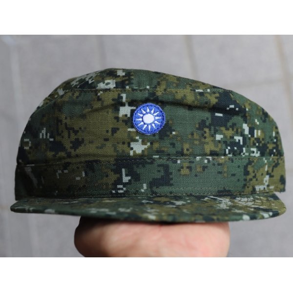 中華民国軍(台湾軍)デジタル迷彩キャップ帽章付き新品 - ミリタリー