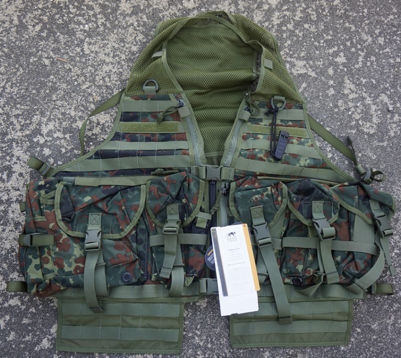 Tasmanian Tiger製アムニションベスト ドイツ連邦軍フレクター迷彩（フレック迷彩）新品(旧仕様) - ミリタリーサープラス  キャンプ・ビッキー